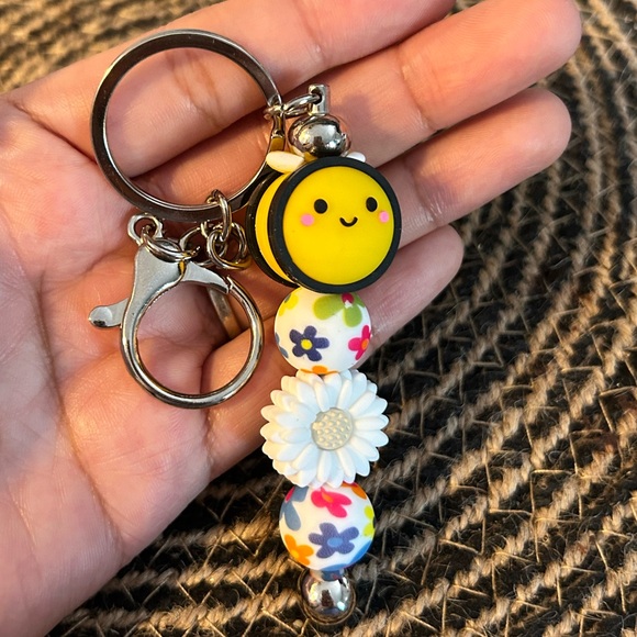 Bee Keychain - Picture 1 of 1